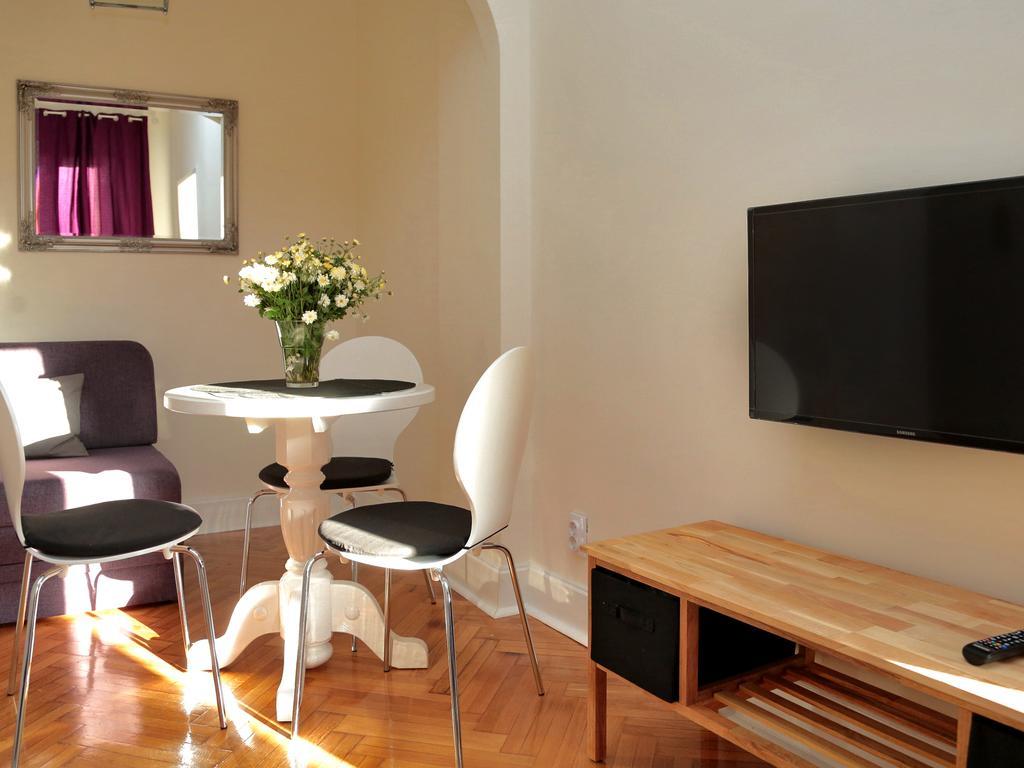 Apartment Central Belgrado Habitación foto